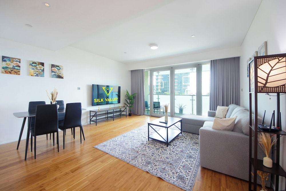 Silk Valley - Luxury 1B near Raha Beach
