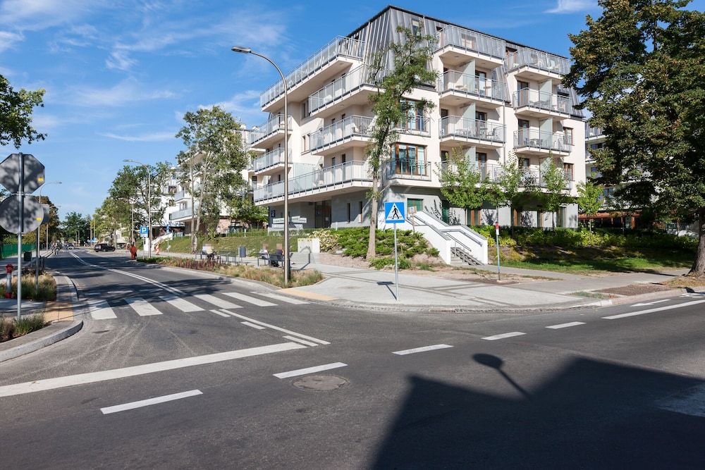 Apartments Aquamarina by Renters view 3