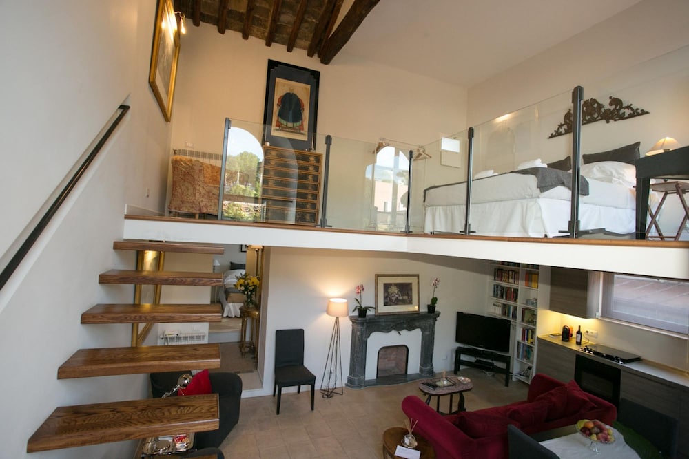 Your Prestigious Penthouse at the Spanish Steps