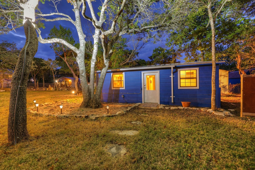 Terracotta Oasis - Wimberley for 30 Guests