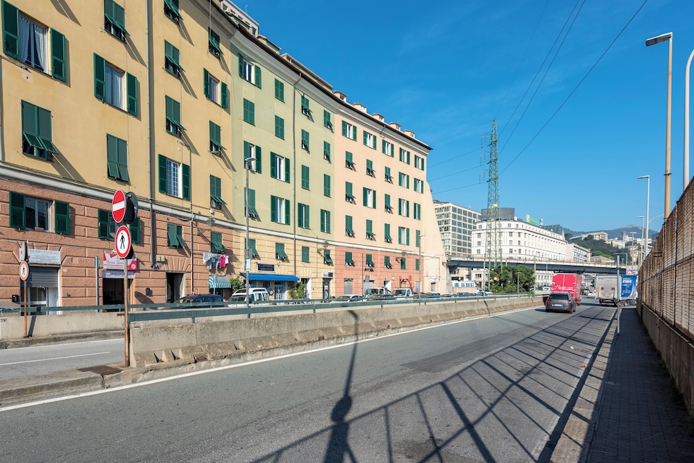 Pleasant 2BR flat next to Genoa Port