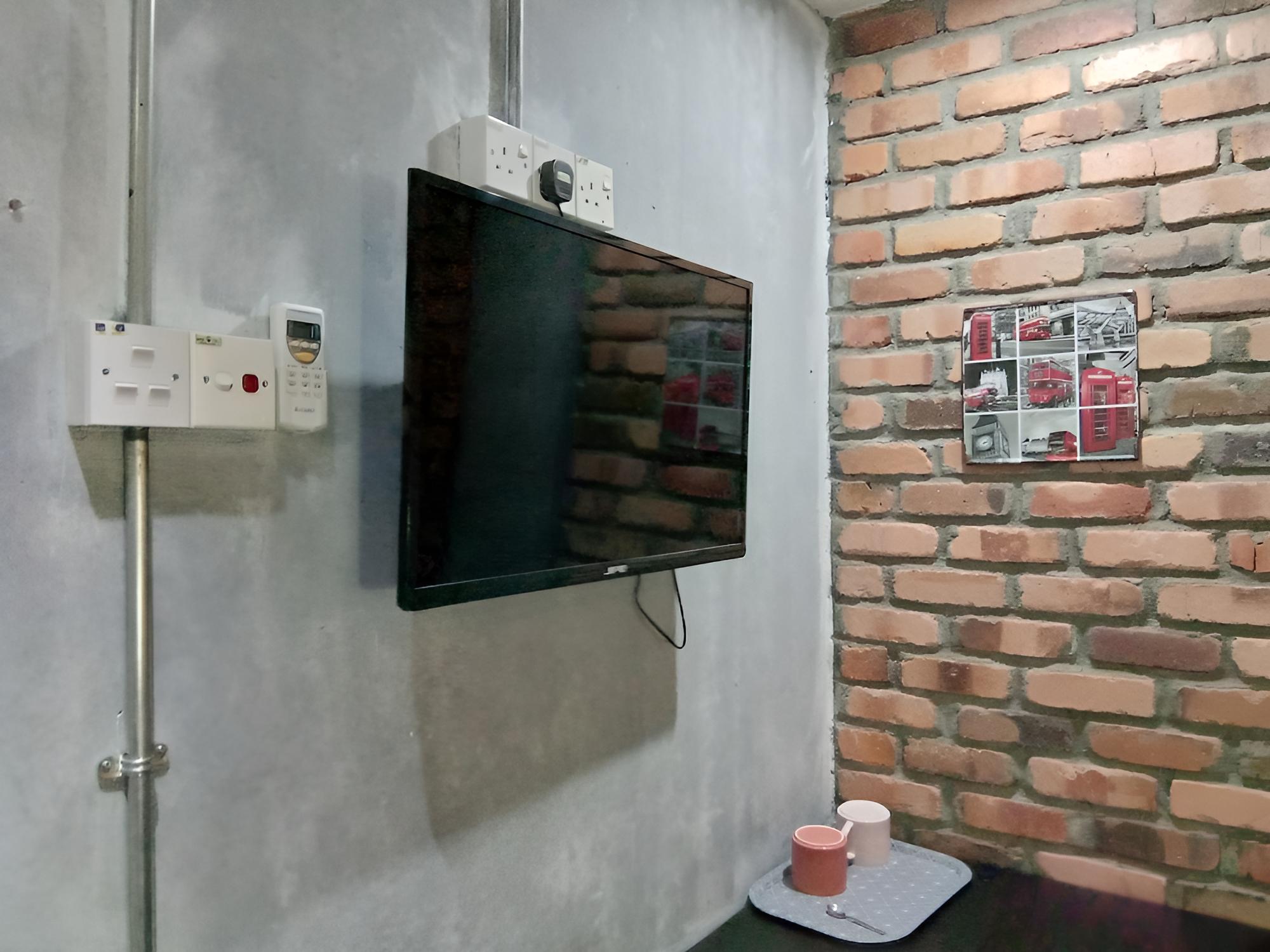 Bunker Hotel & Restaurant