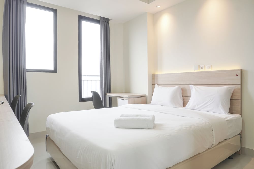 Cozy Studio At 32Th Floor Evenciio Margonda Apartment