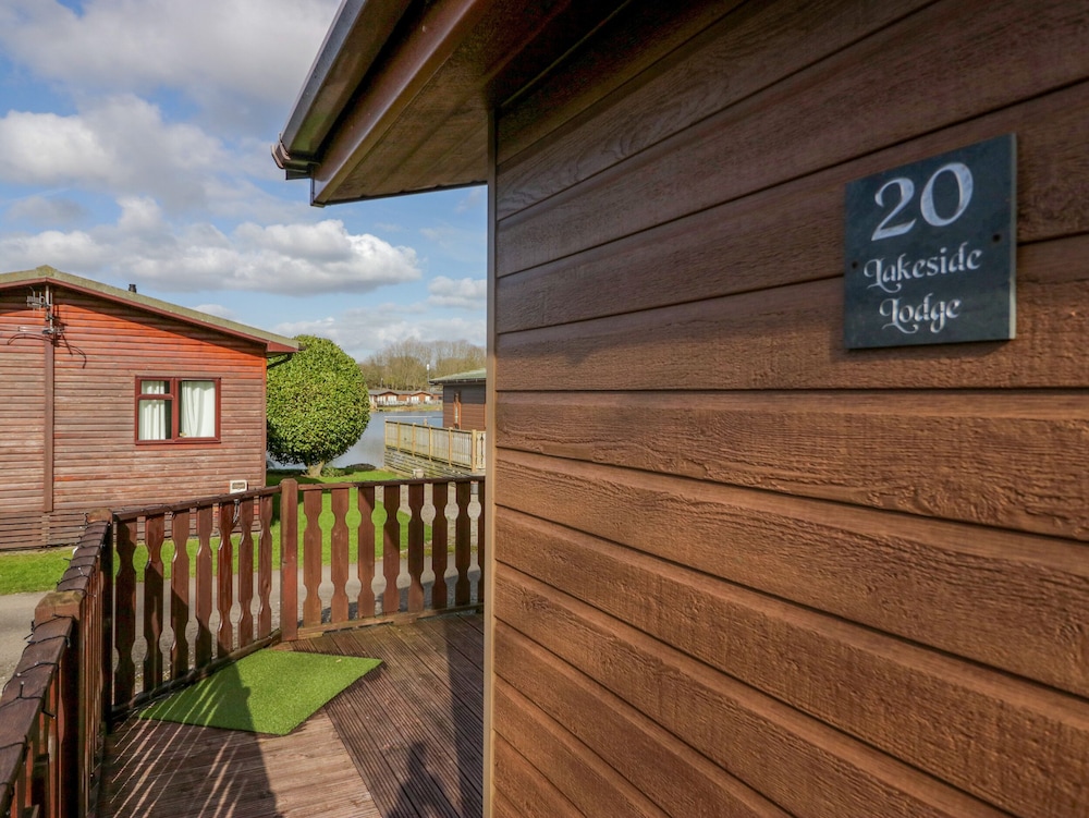Lakeside 20