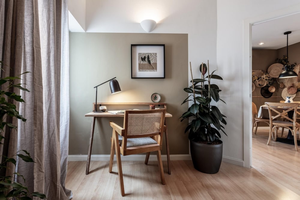 Triana - 1 Bedroom Apartment in Trafalgar