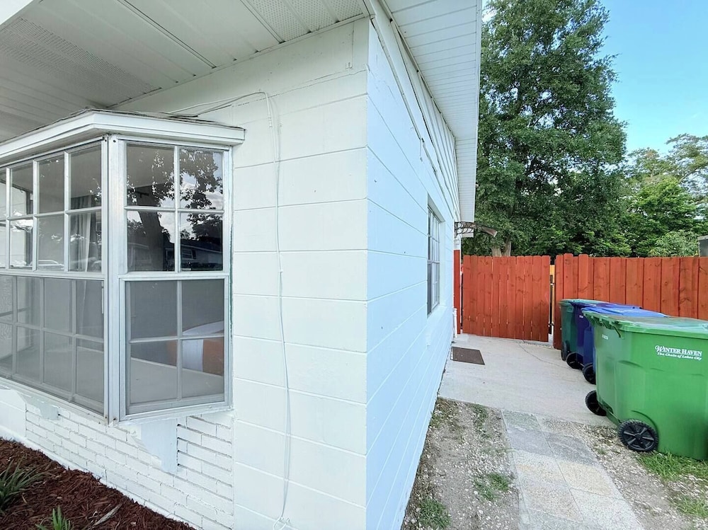 Modern Studio Escape 10min to Legoland