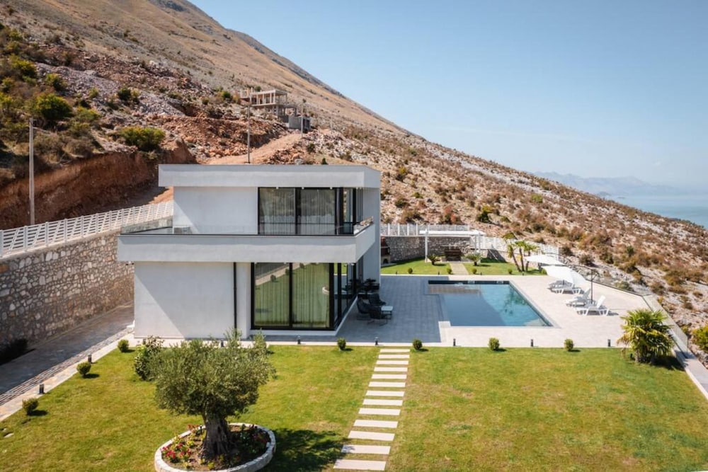 The Panoramic Villa in Shkod r