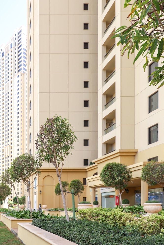Pelicanstay at JBR walk - Oceanfront