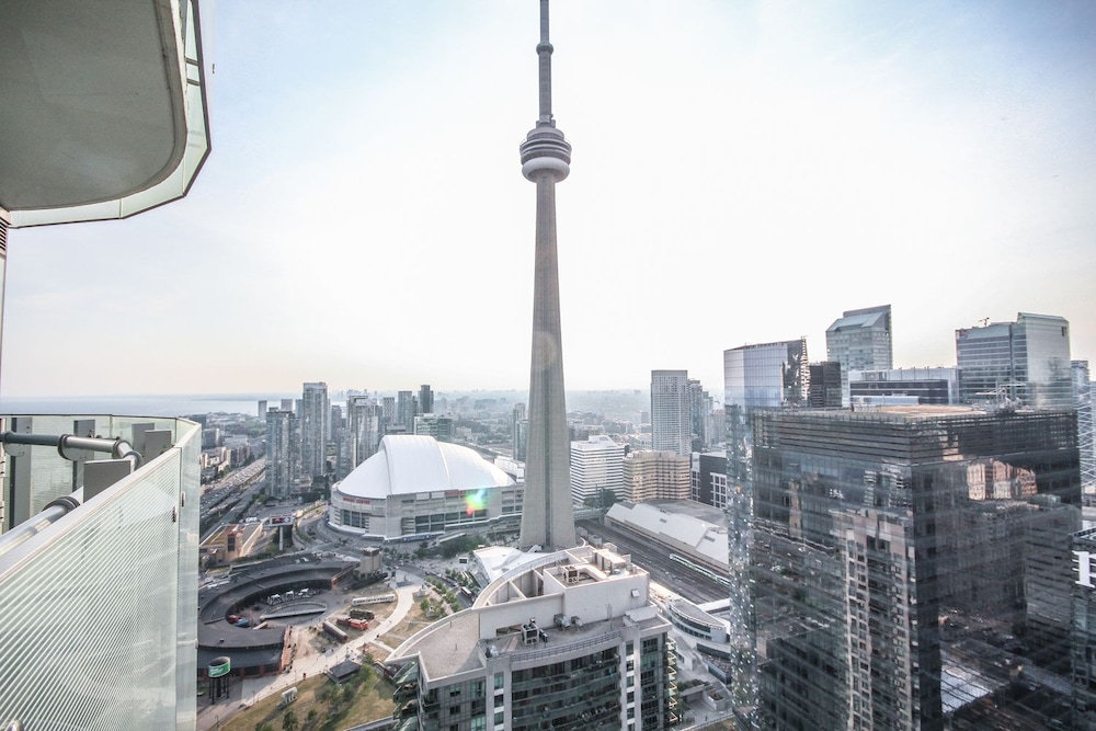 Sarkar Suites - Entertainment District