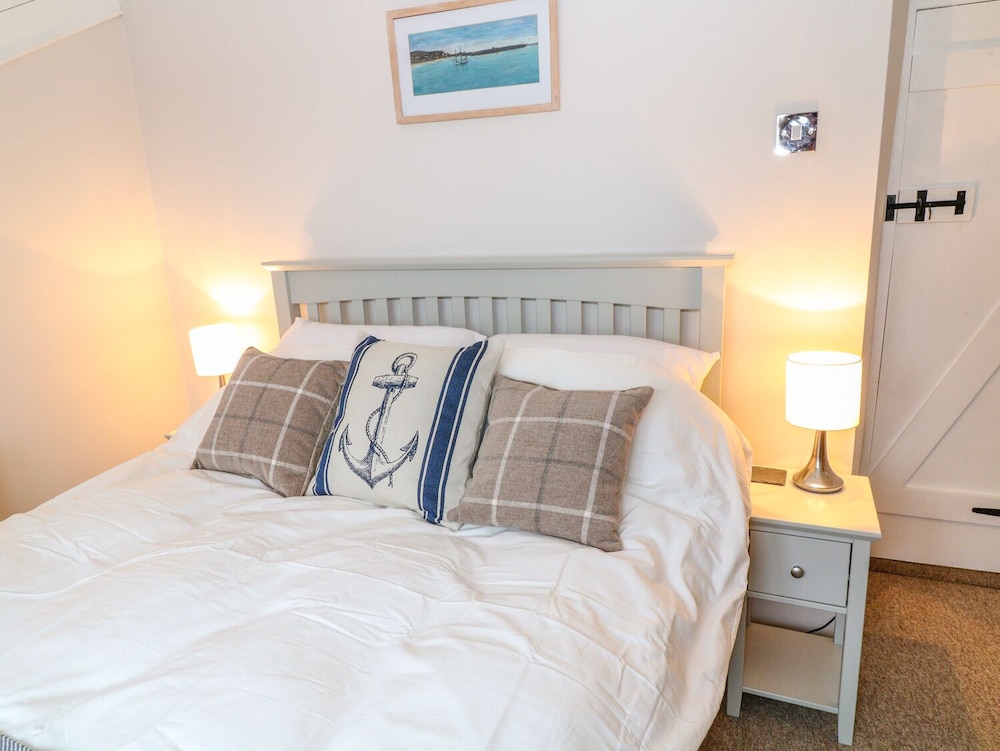 Blue Anchor view 4