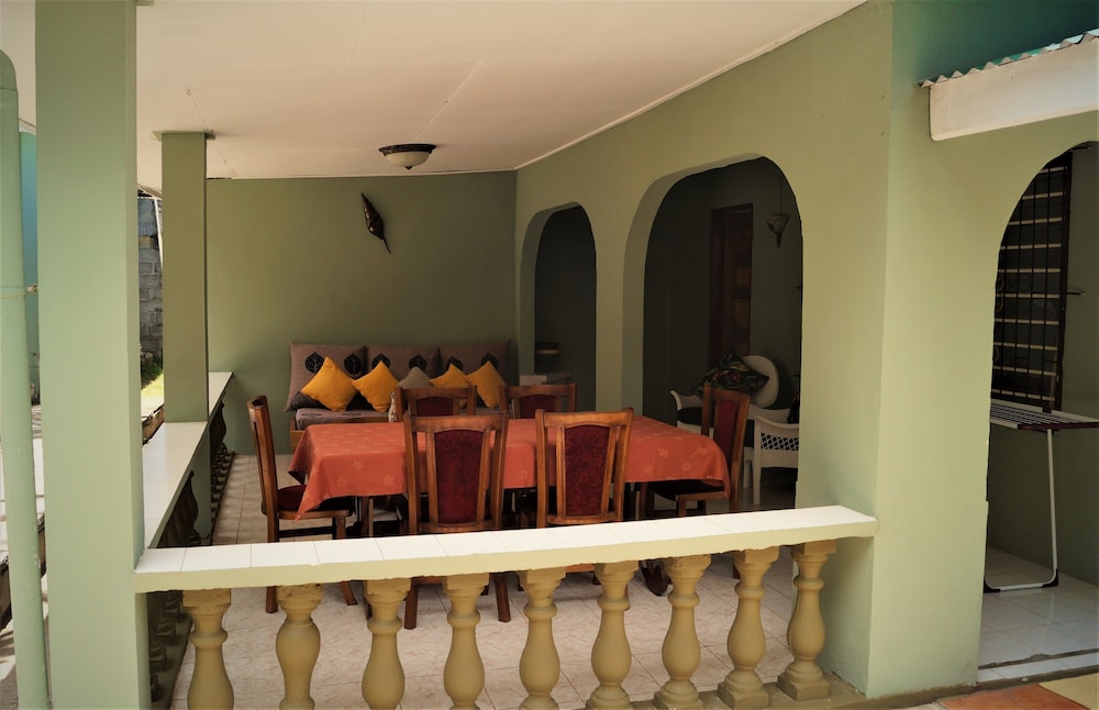 Chez May-Paule Guesthouse photo 3