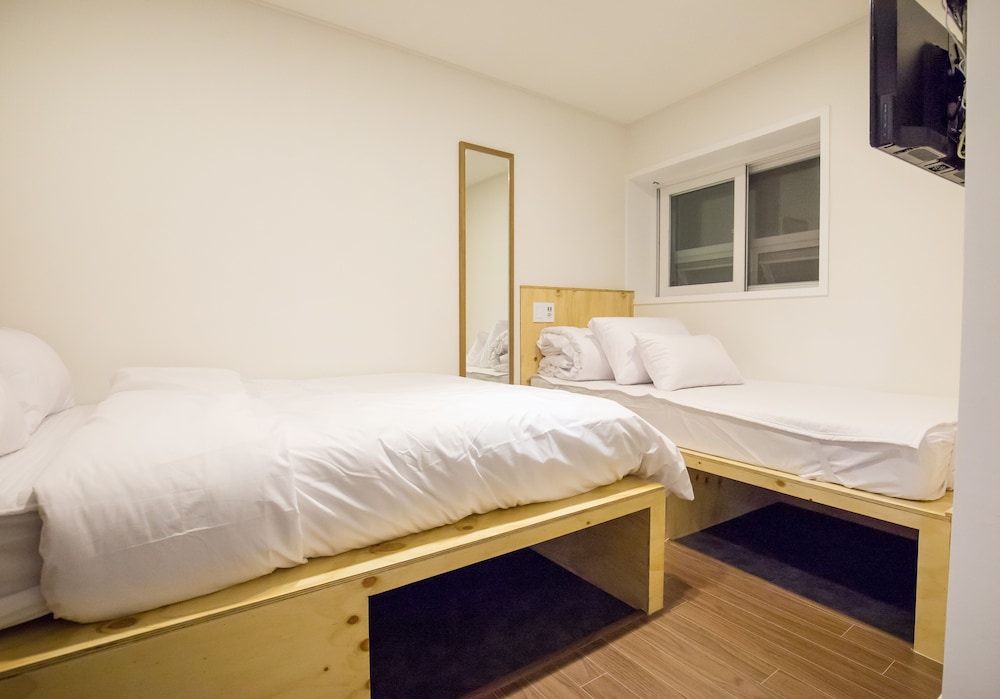 Step Inn Myeongdong 1 6
