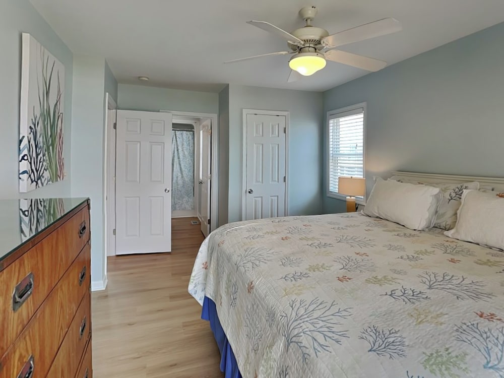 The Salty Spot by Topsail Realty