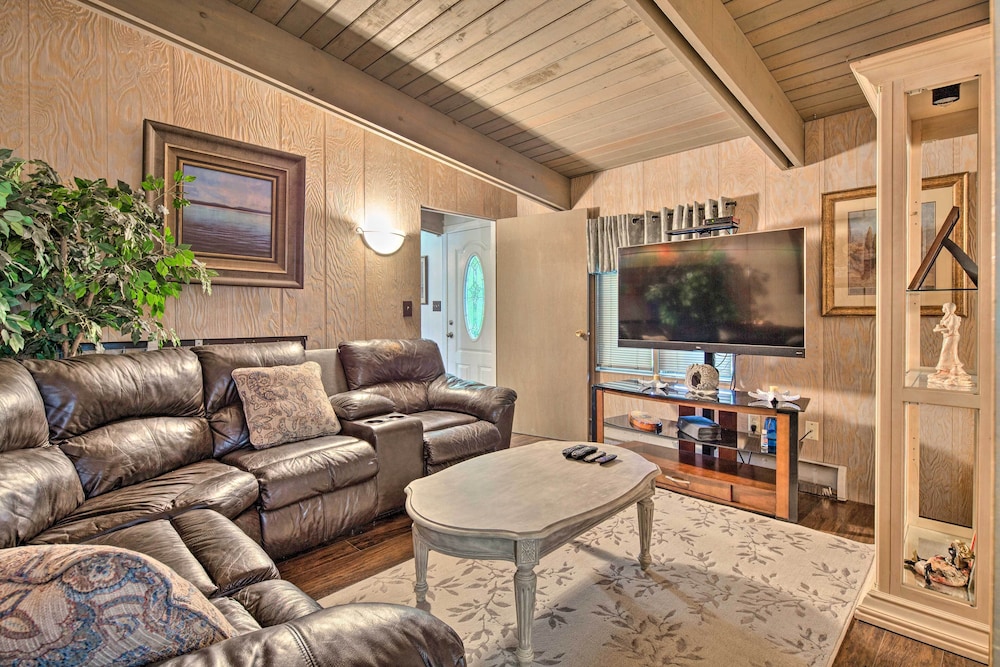 Juneau Vacations - Waterfront House w/ Glacial Views - Near Downtown! - Property Image 33