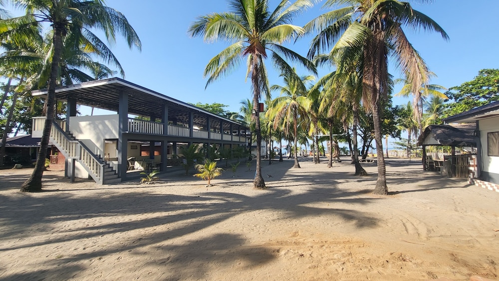 Bakasyunan Resort Zambales