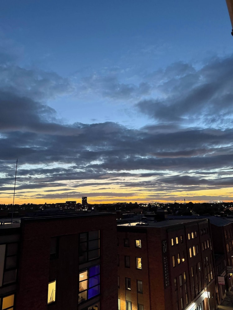 2 Bedroom Apartment & Balcony Jewellery Quarter