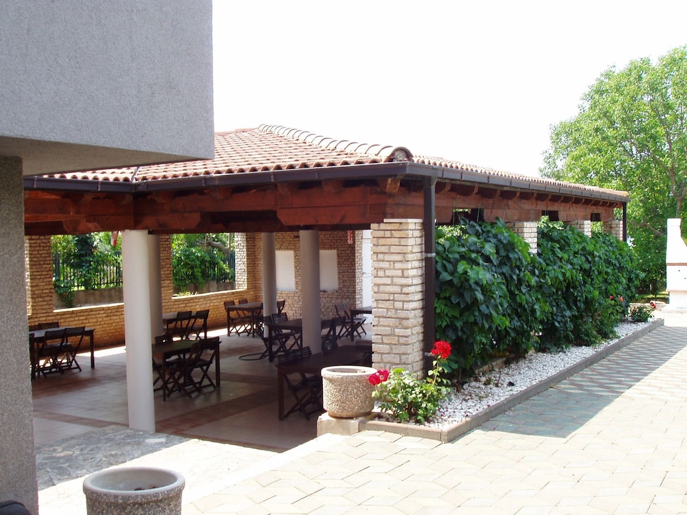 Villa Toni