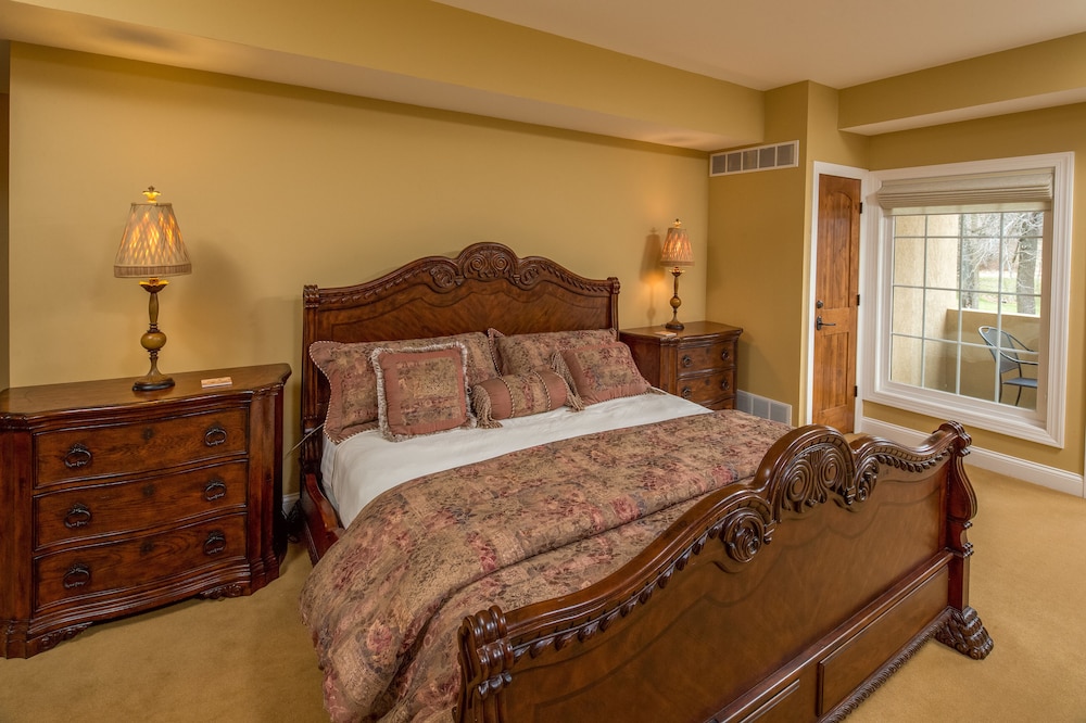 Goldmoor Inn
