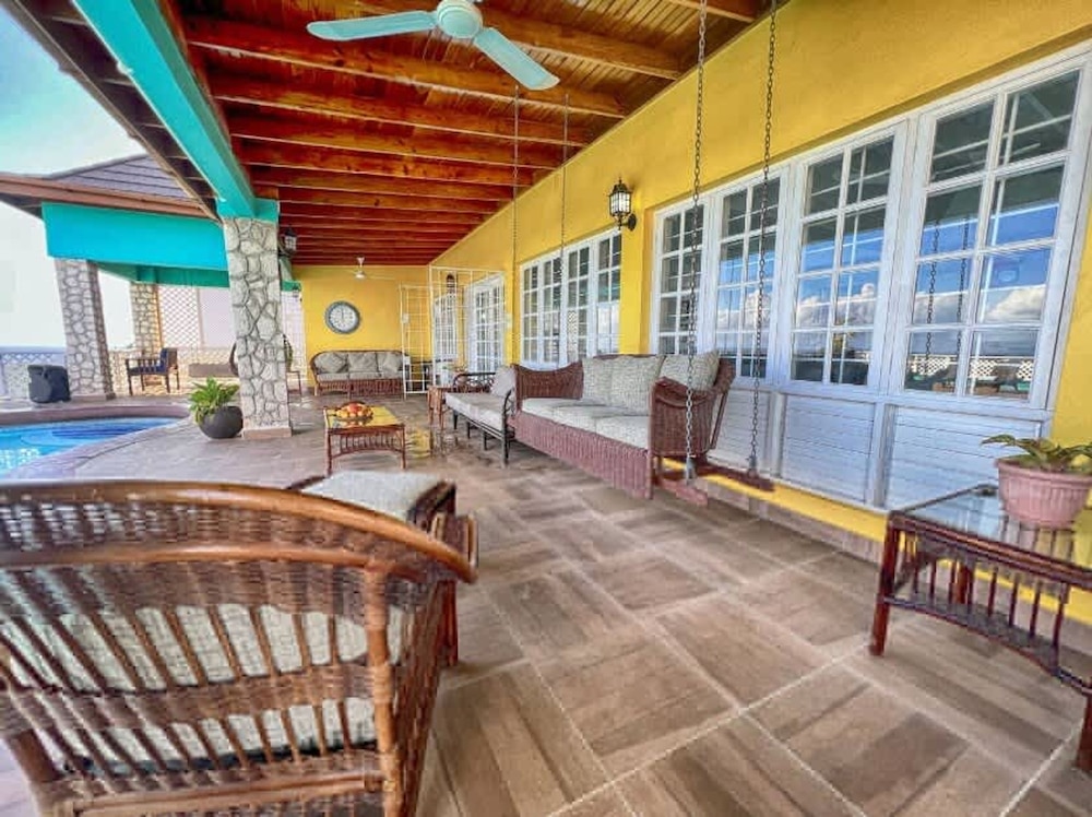 Villa Isabella Discovery Bay