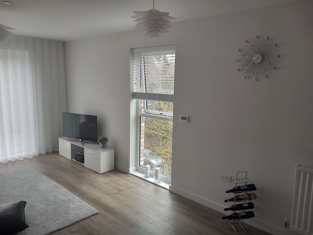 Tranquil Loughton Apartment Retreat