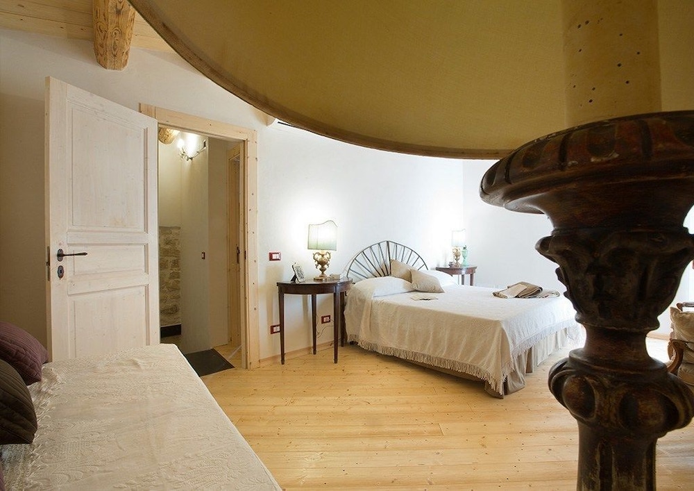 Villa Barone Alfieri view 3