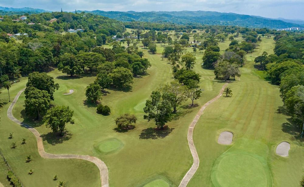 Jamaica Vacations - Sandals Dunns River  - Couples Only - All-inclusive - Property Image 12