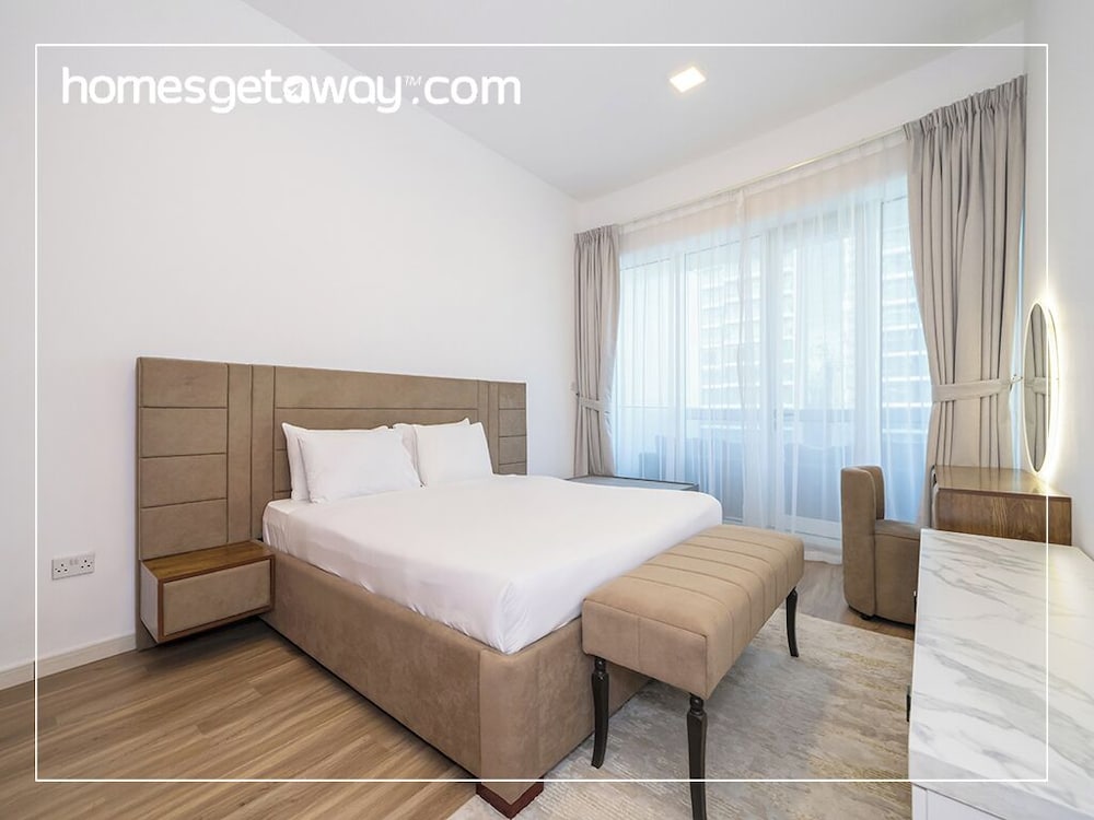 Spacious 4BR in Horizon Tower Marina