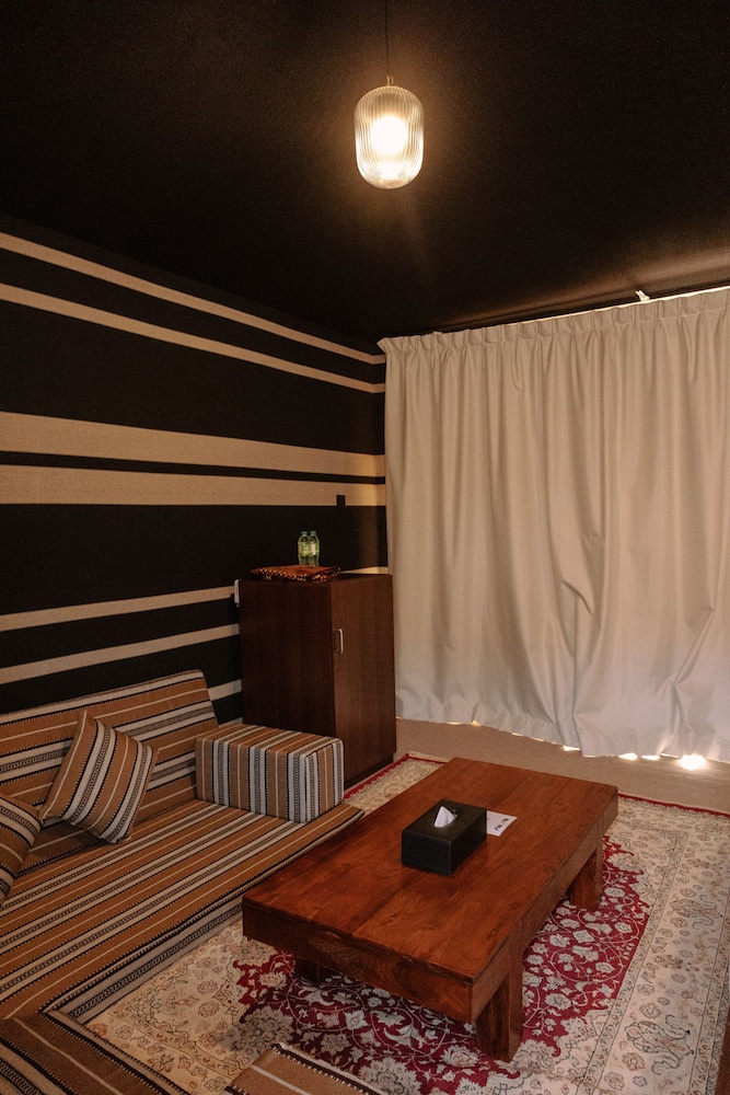 Pura Eco Retreat Jebel Hafit Desert Park