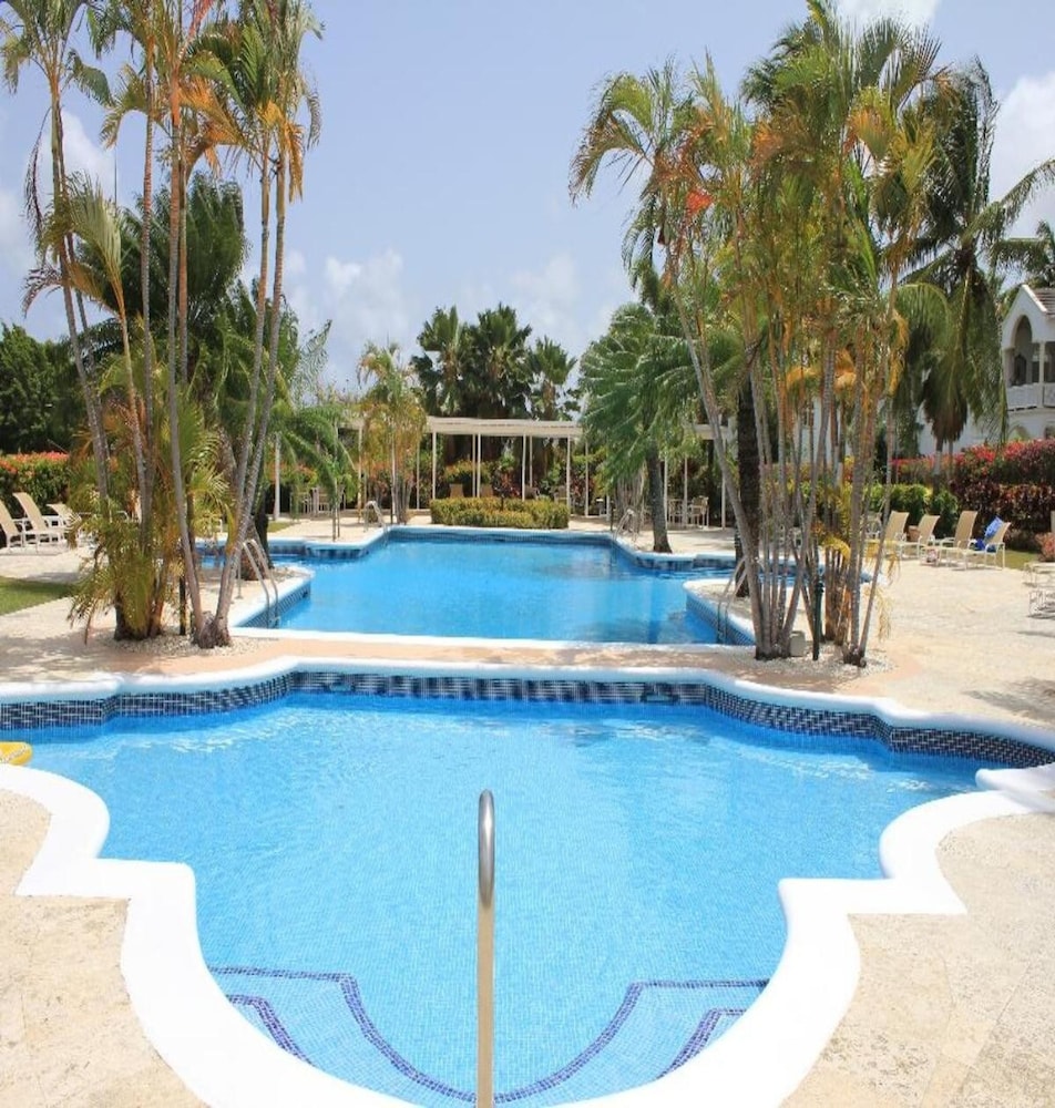 Paradise BDS - 3 B R Golf Villa at Rwml