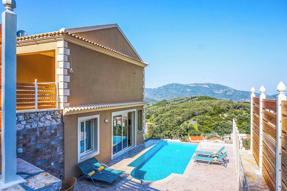 Villa Monastiri