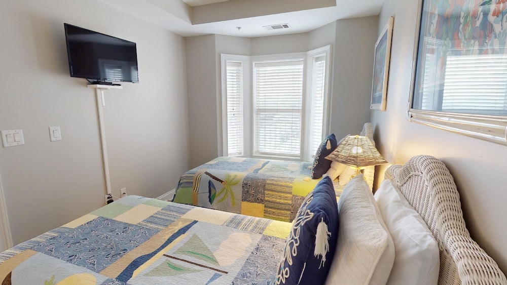 Beach House 2 by Tybee Vacation Rentals
