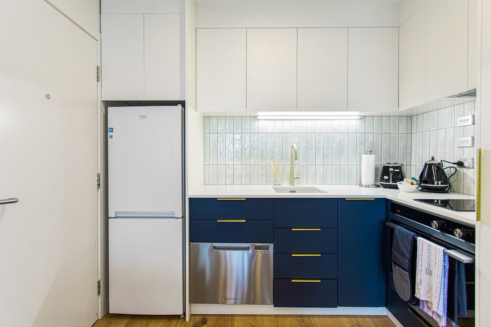 Modern 2BR in CBD - Zodiak Stays
