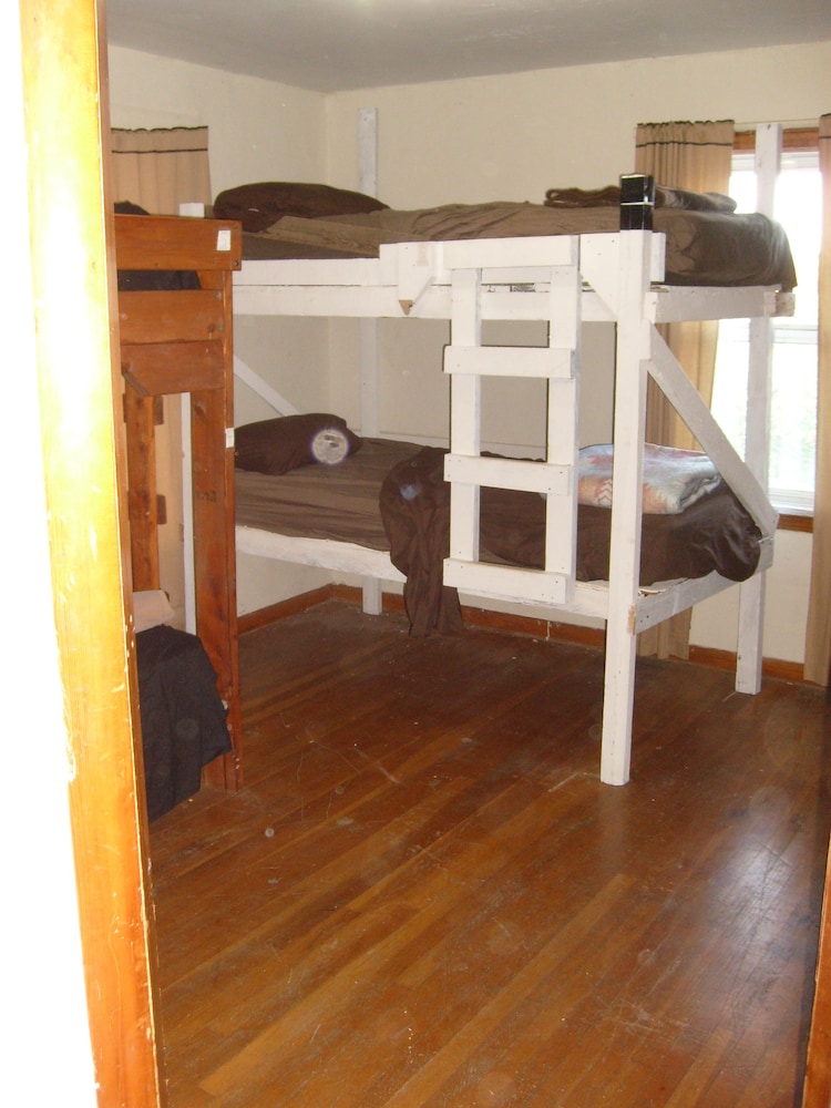 Athens Vacations - Nelsonville Hotel - Hostel - Property Image 5
