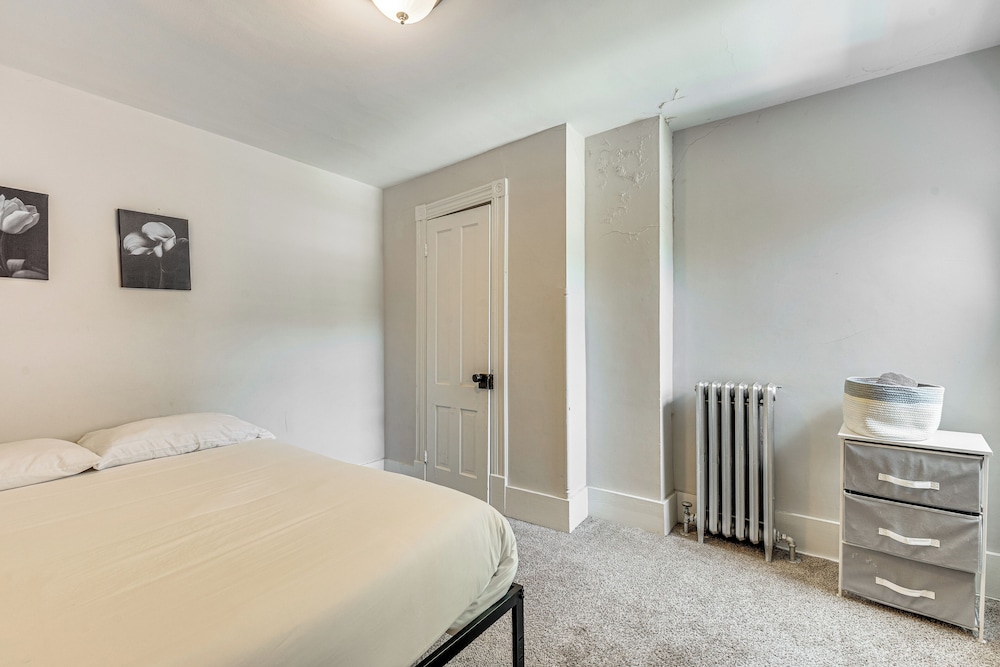 1 Block to Main Street: Dtwn Stroudsburg Townhome!