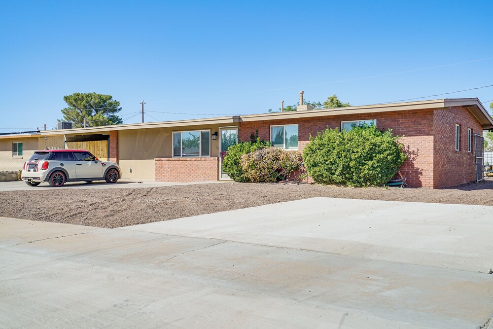 Near Casino & Shops: Cozy Apt in West El Paso!