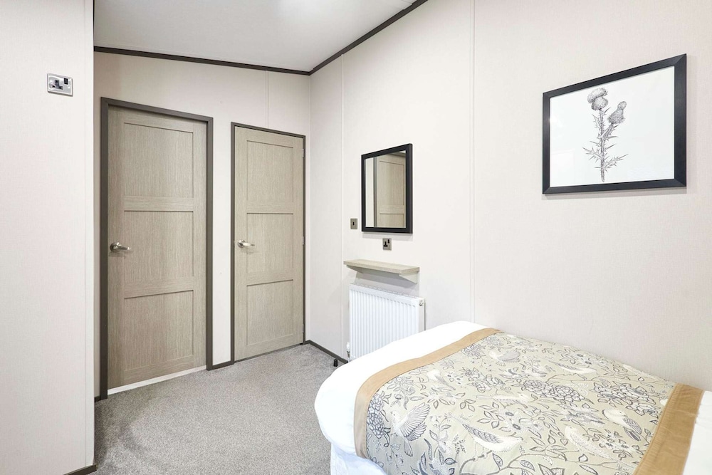 Host Stay Brackencroft Lodge