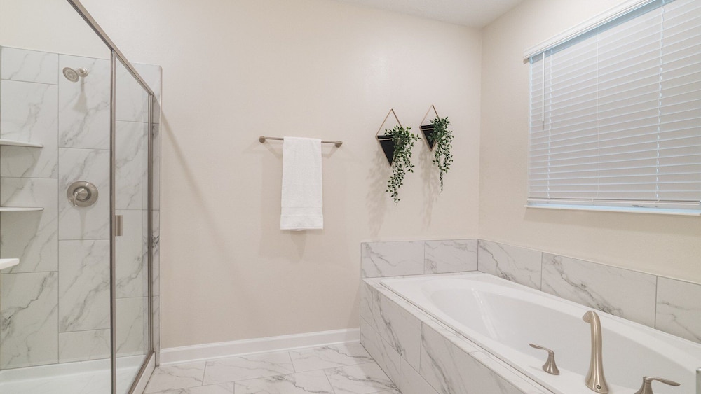 Championsgate Resort 8 Bedroom Home with Game Room+Pool 8 Home