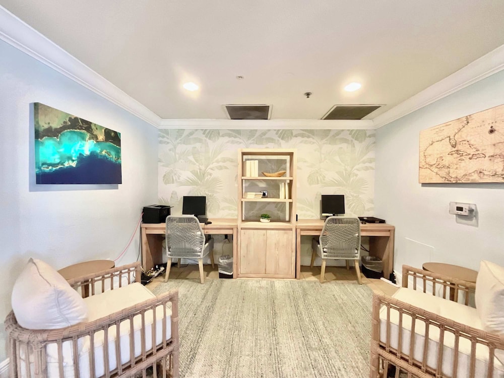 Serene Stay At Bahama Bay
