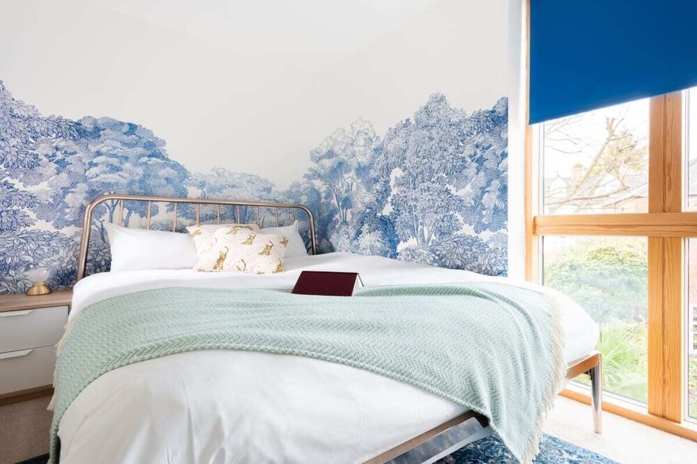 The Glasshouse Escape - 5BDR Victorian Jewel with Modern Twists in Jericho