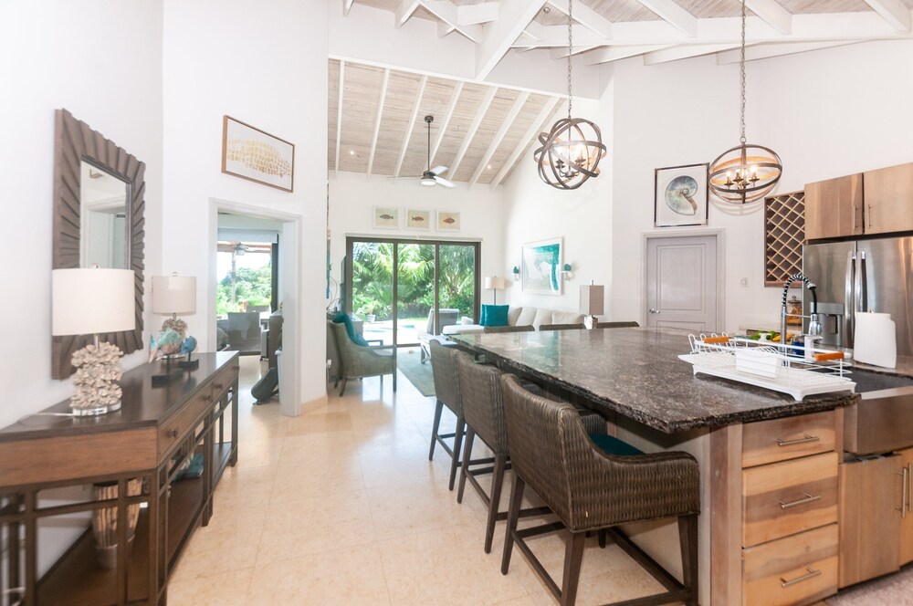 Pristine Bay 1316 2 Bedroom Home