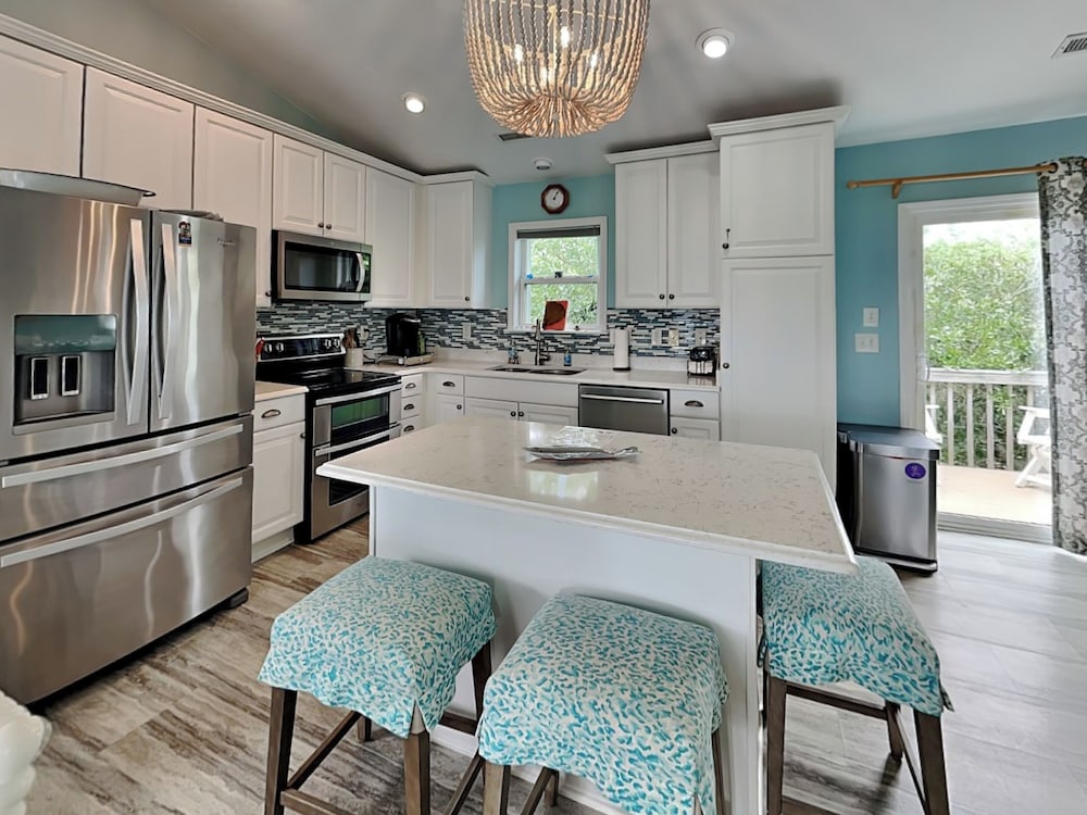 Bluebird by Topsail Realty