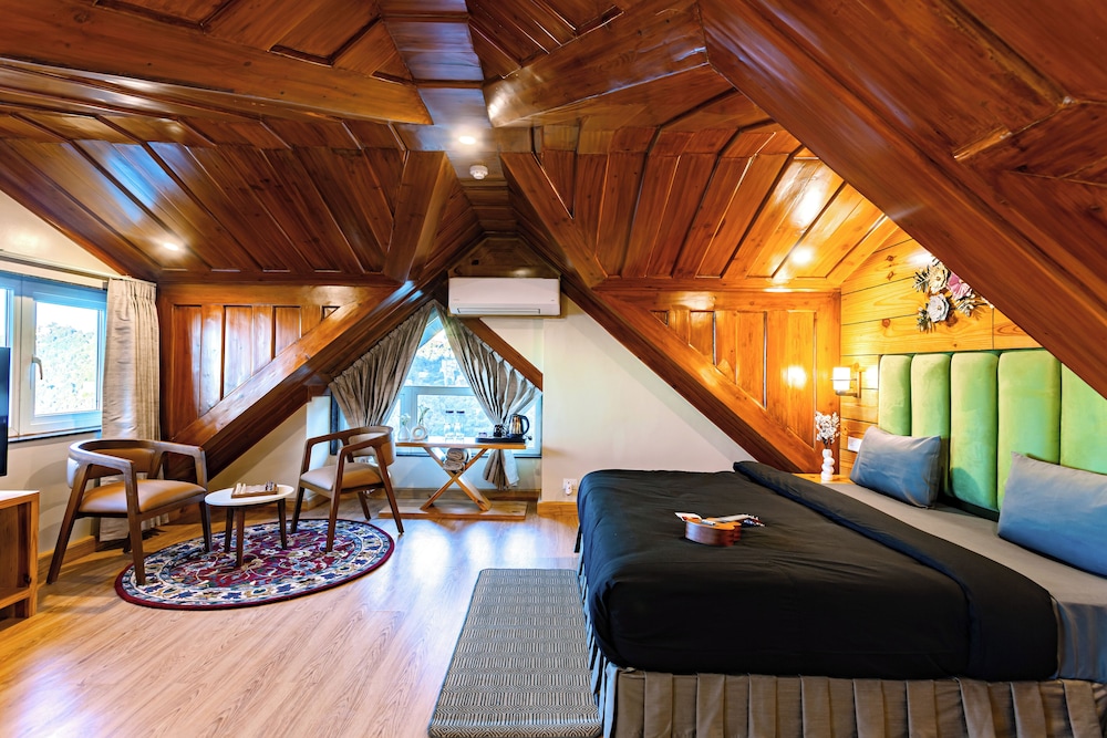 The Hosteller Shimla Valley View