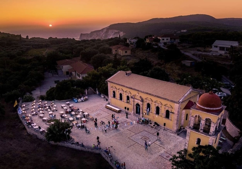 Photo 41