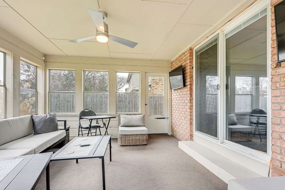 3 Mi to Dtwn Saginaw: Spacious & Updated Home!