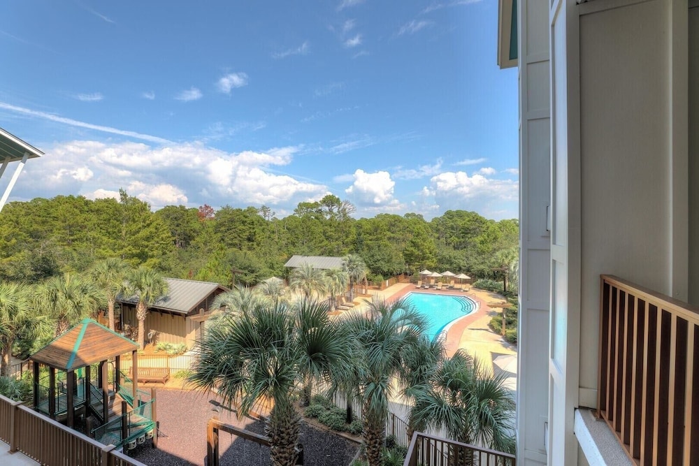 Smurf Mountain by Avantstay Private Beach + Pool Redfish Village