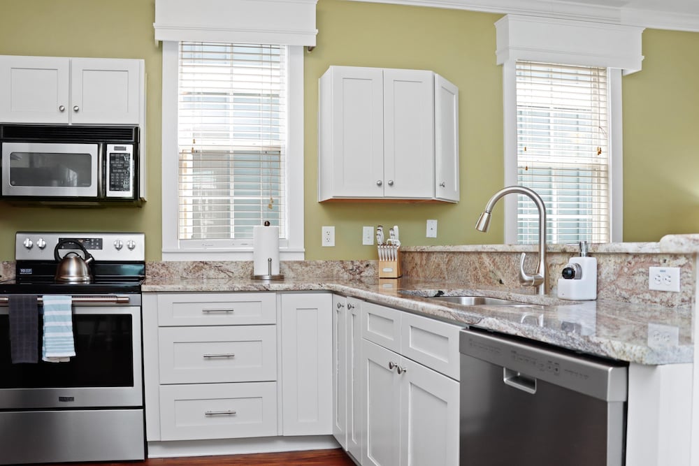 Barefoot Cottage B49 - Seabbatical