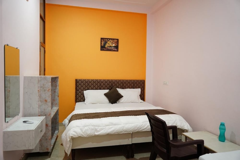 Shree Puram Guest House