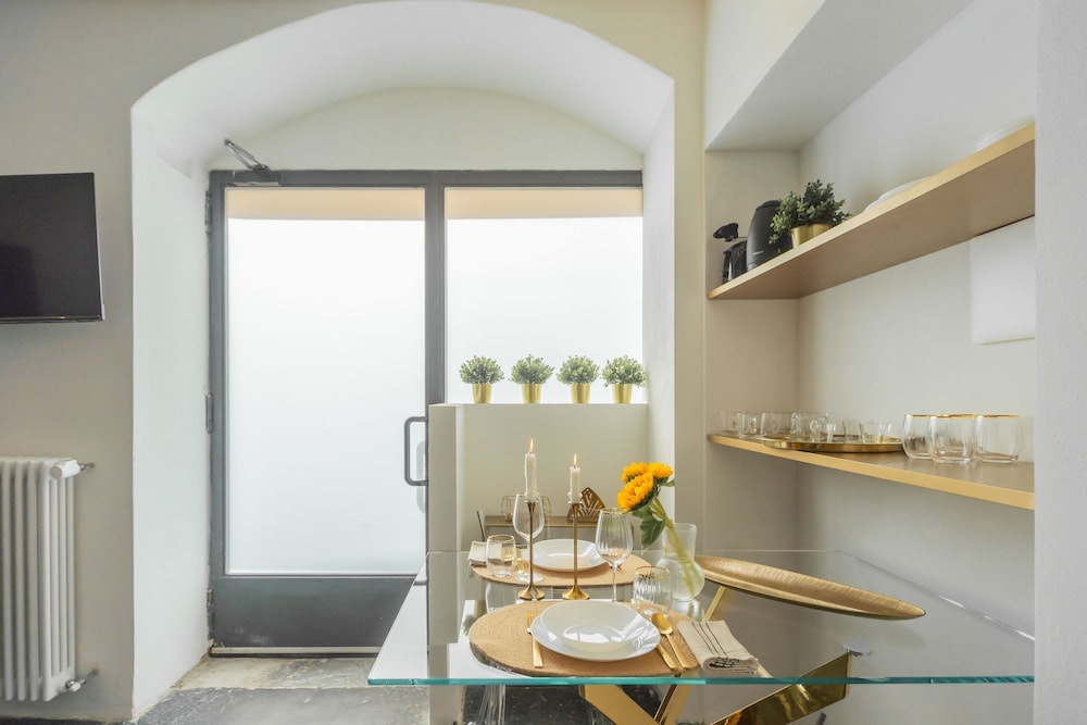 Como Dreams Apartments - Gold Suite