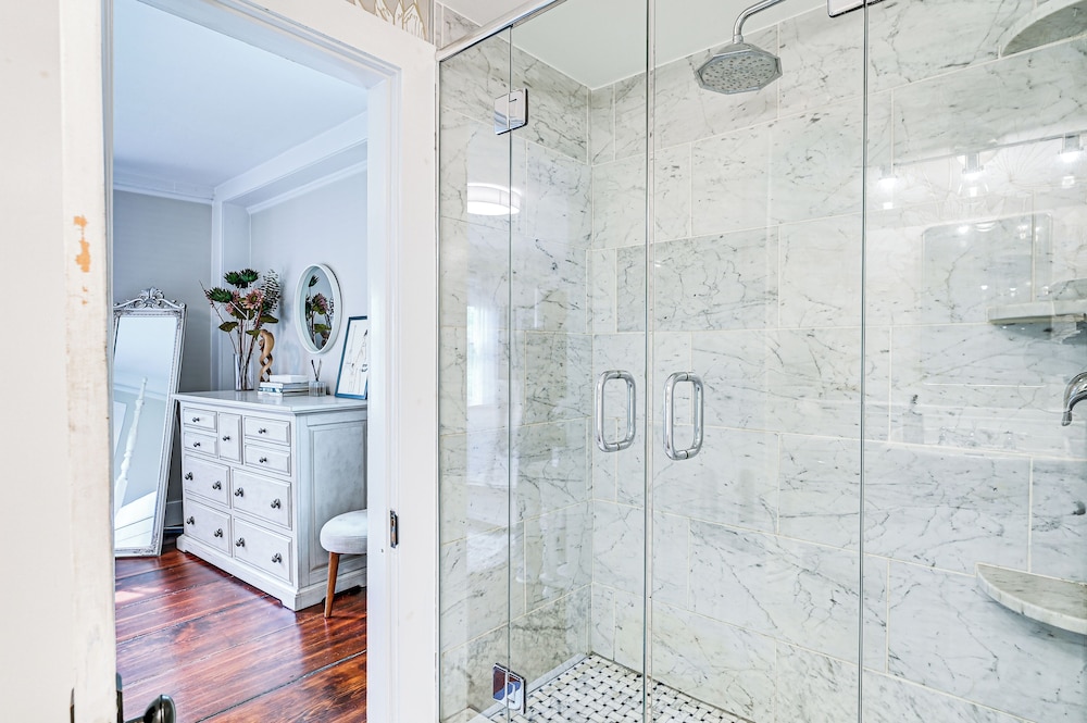 1 Mi to Vineyard: Serene Berkshires Country Escape