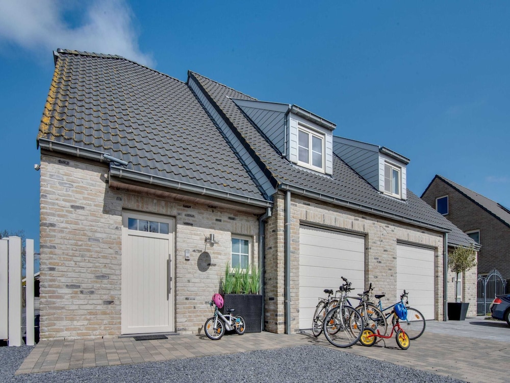 Alexander Holiday Apartments - Image 4